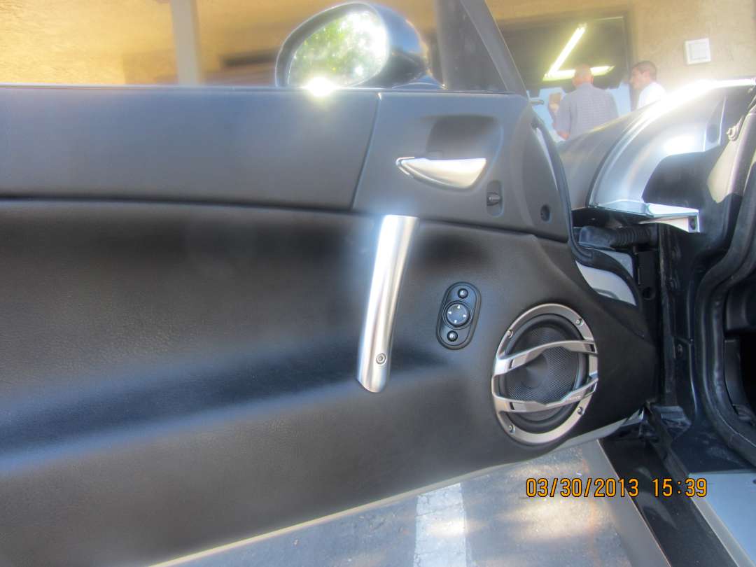 audiofonixx_car_audio_stereo_installation_irvine_ca_window_tinting