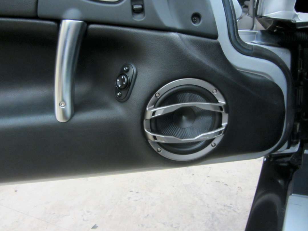 audiofonixx_car_audio_stereo_installation_irvine_ca_window_tinting